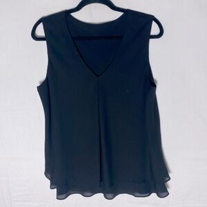 5/$25 Elegant Black Sleeveless V Neck Blouse XL